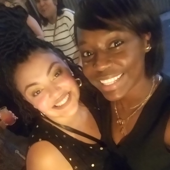 Meet your Posher, Roberta - Picture 3 of 8